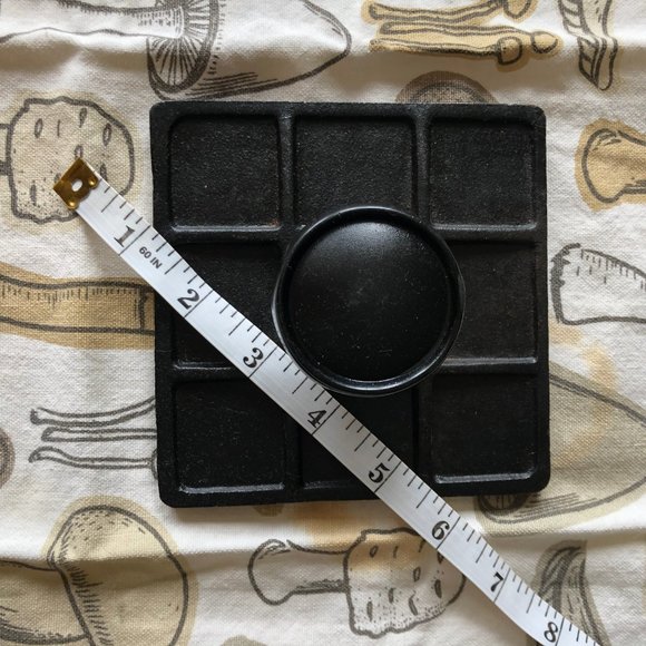 *Sold* Cast Iron Sandwich Press - Picture 5 of 8